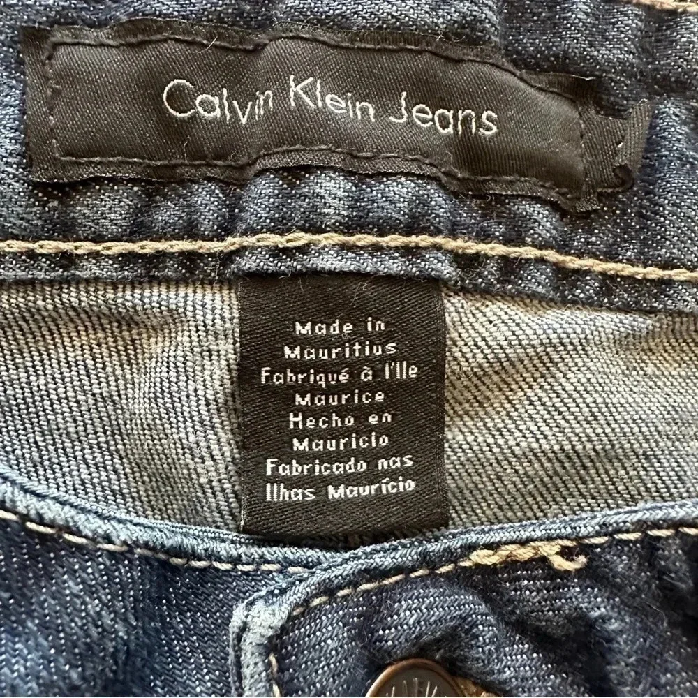 Calvin Klein Lean Boot Cut Jeans Size 2 - Picture 3 of 5